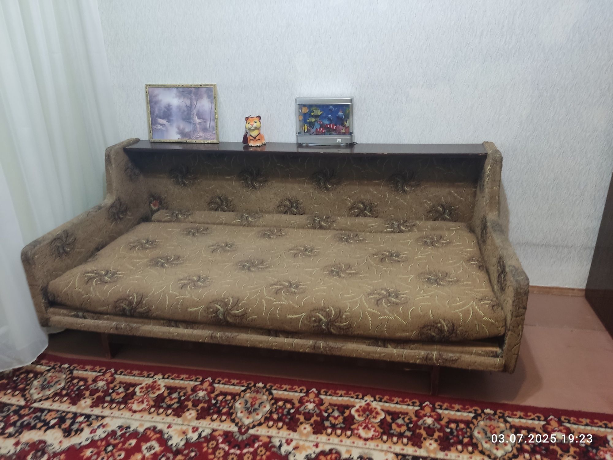 Віддам даром диван