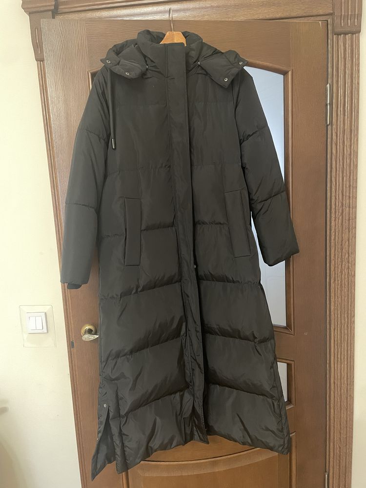 Пуховик довгий Zara