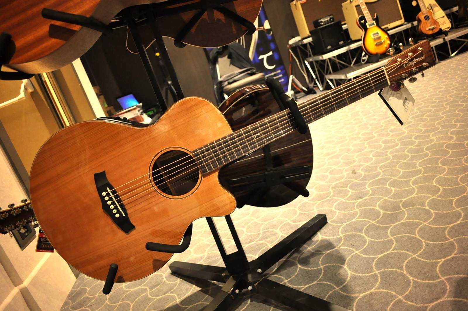 AAA NAPRAWA klejenie, Gitar Serwis, klejenie uszkodzeń! Konin!!