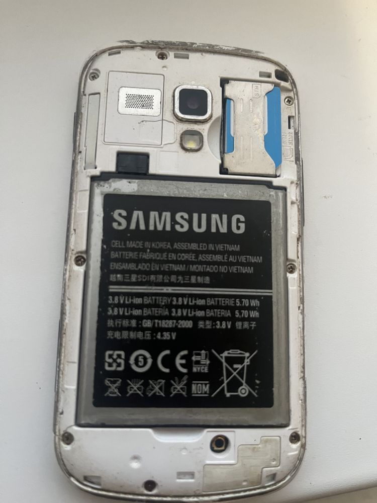 Samsung GT-S7562