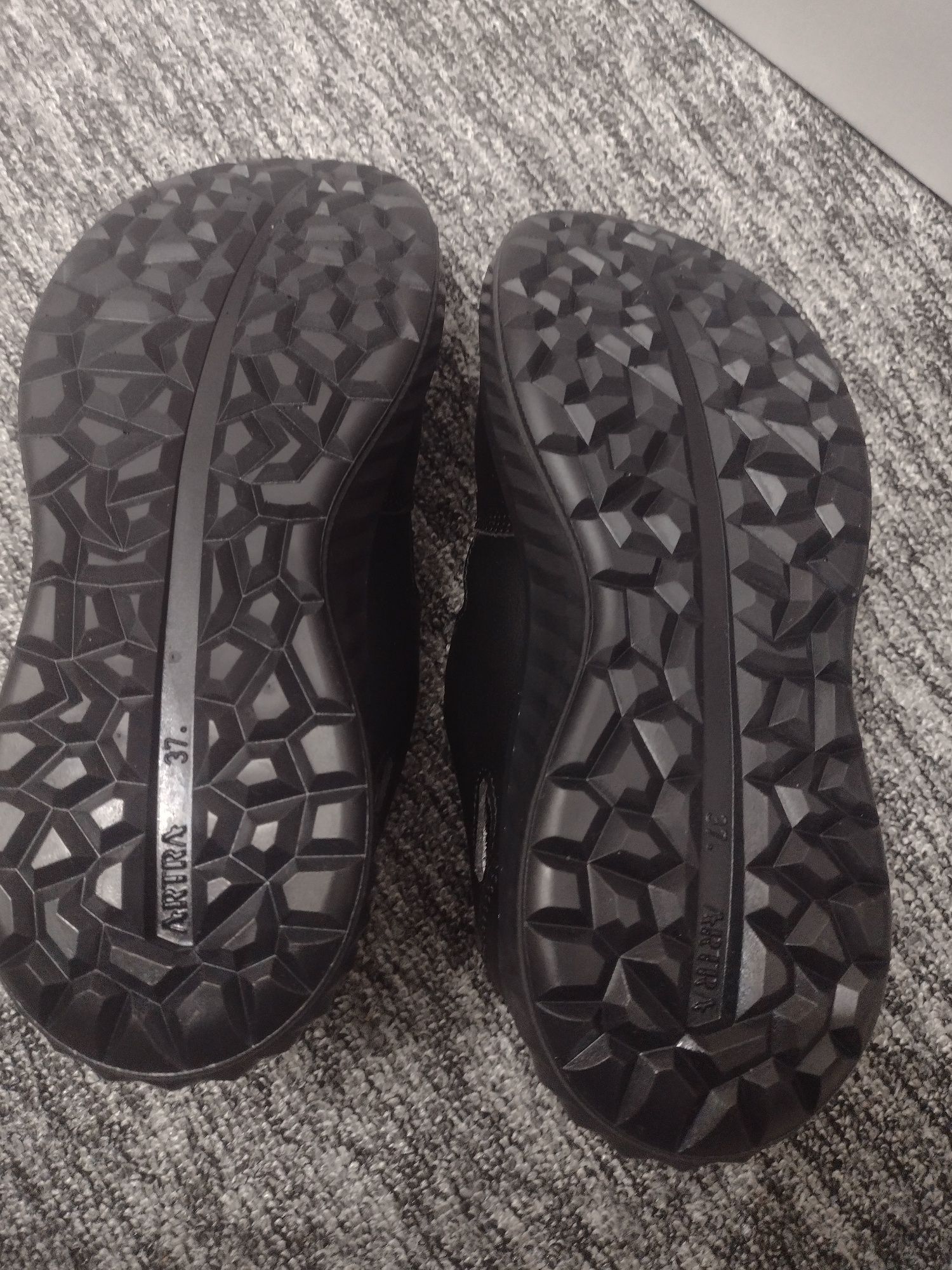 Buty robocze BHP, obuwie ARTRA 37, 24cm wkładka