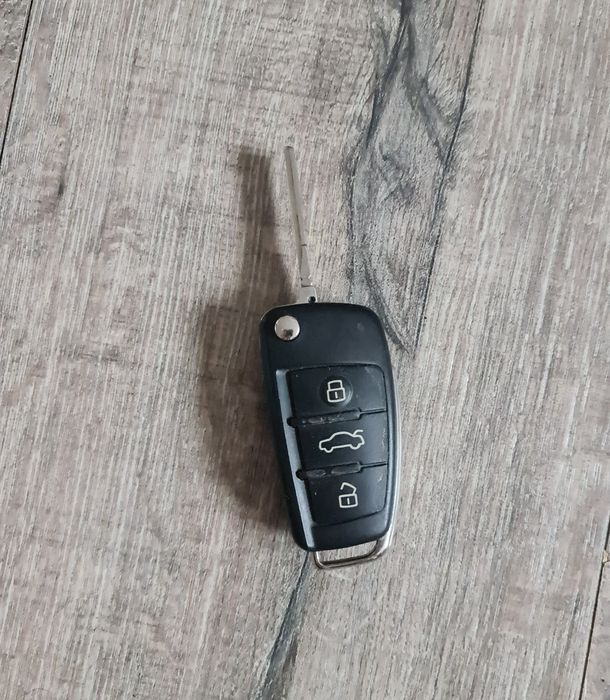 Kluczy Audi Na Części Dla Kolekcjonera Dekoracja