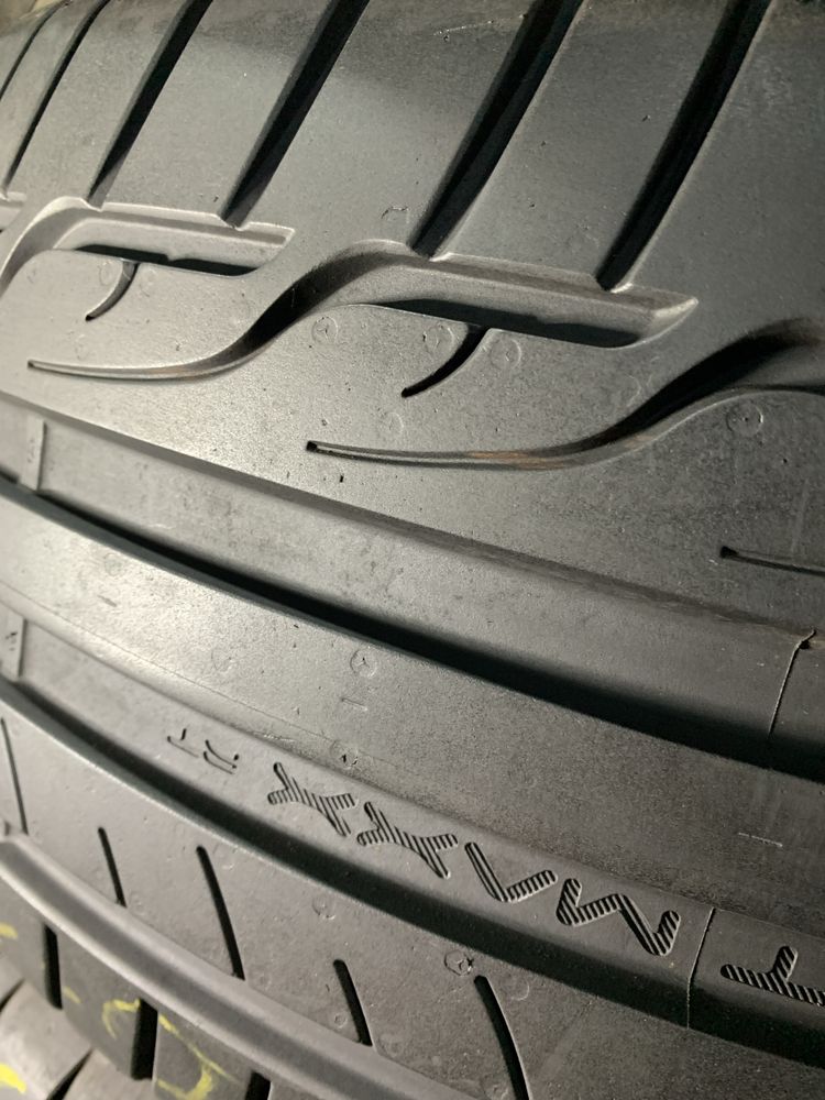 Шины  б/у лето 225/40 18 Dunlop sport maxx RT