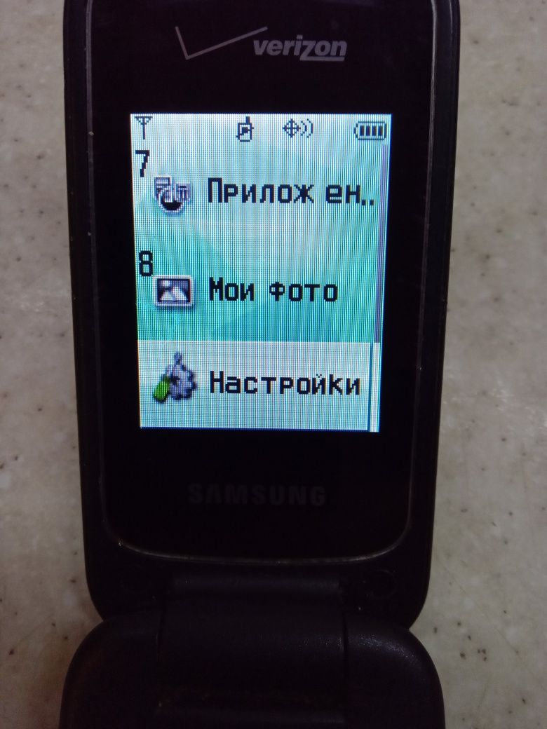 Мобильный телефон " SAMSUNG "  aeriзon   кнопочный, б\у