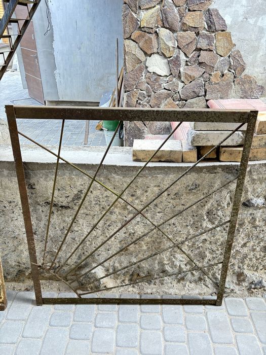 Решiтка на вікна та двері металеві сходи