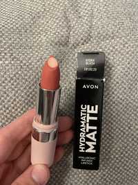 Matowa szminka avon