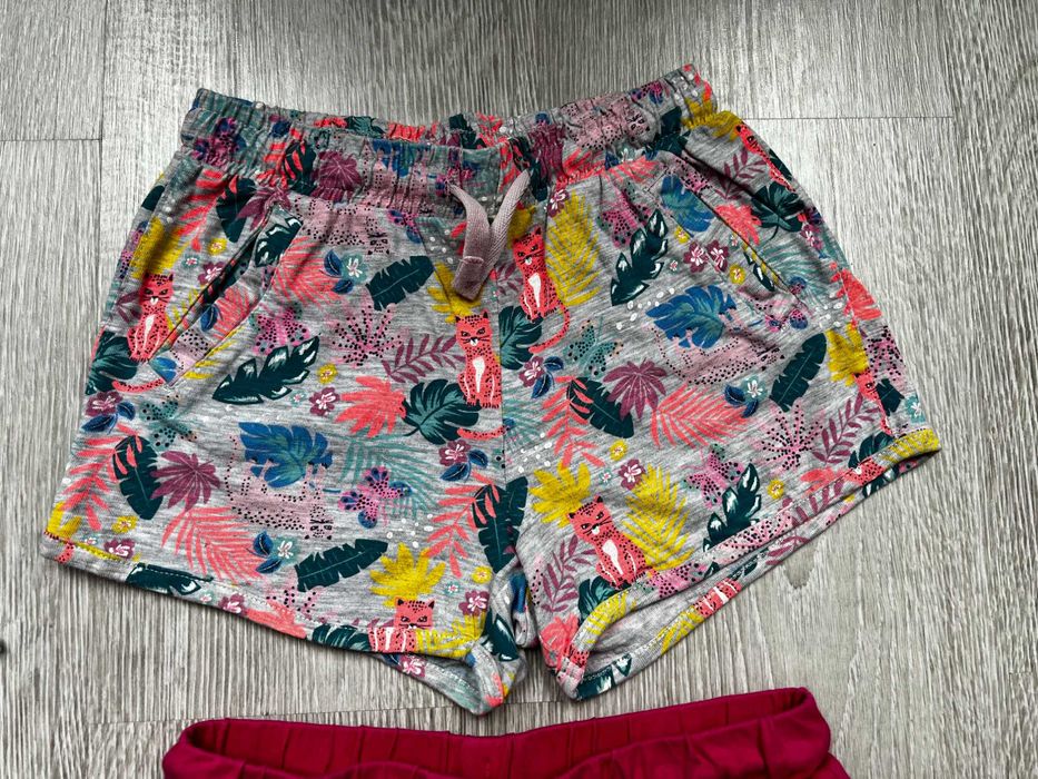 Krótkie spodenki, r. 110/116, 5 sztuk