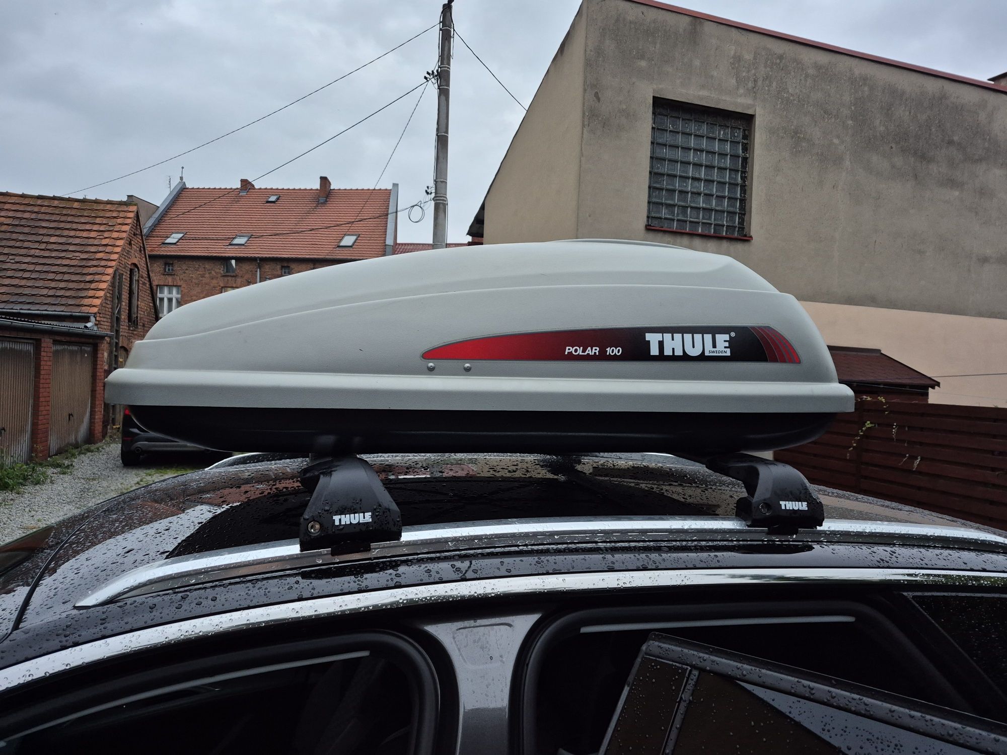 Box dachowy Thule Polar 100 w dobrym stanie, 100% sprawny.