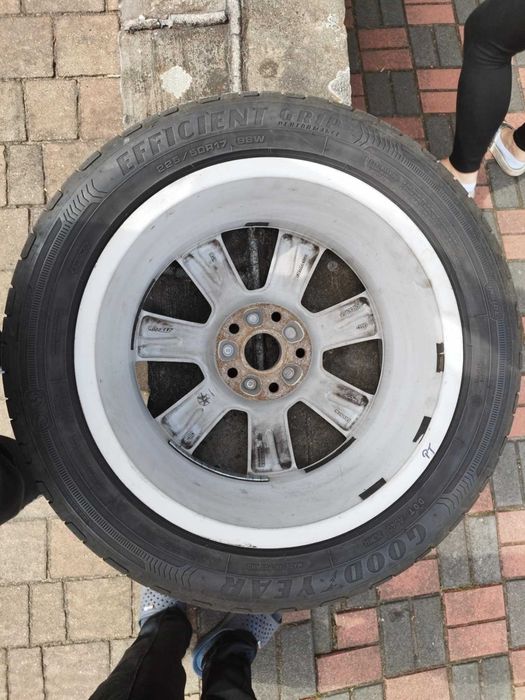 Alufelgi 5x12 z Audi A6 z oponami.