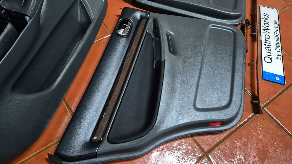 AUDI A4 B5(8D)-Quartelas/Forras Portas ESTOFADAS NOVO-EXCELENTE ESTADO