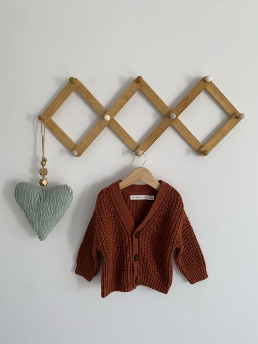 Sweter rudy na guziki minimarket 68 jak newbie