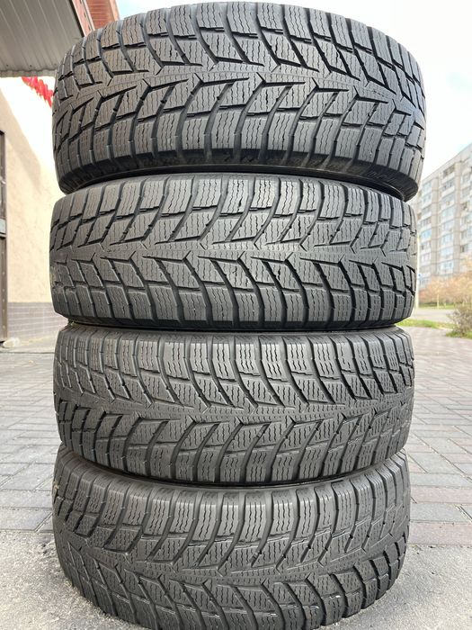 Шини 215/65 R16СNokian Snowproof резина бу зима цешка