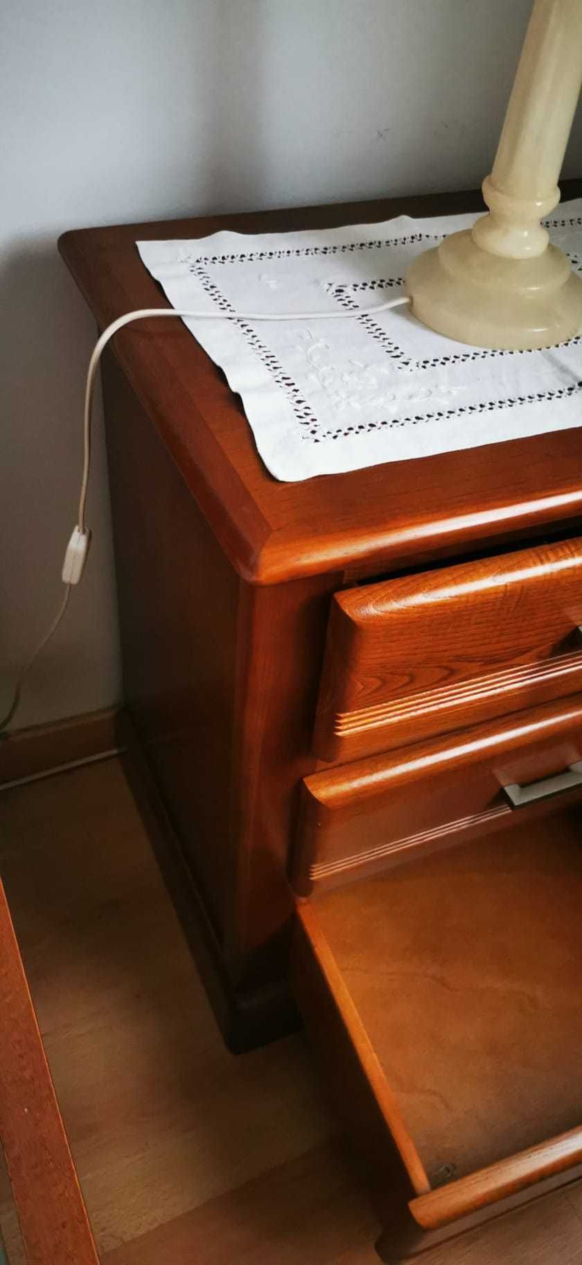 Quarto de Casal em Cerejeira Como Novo