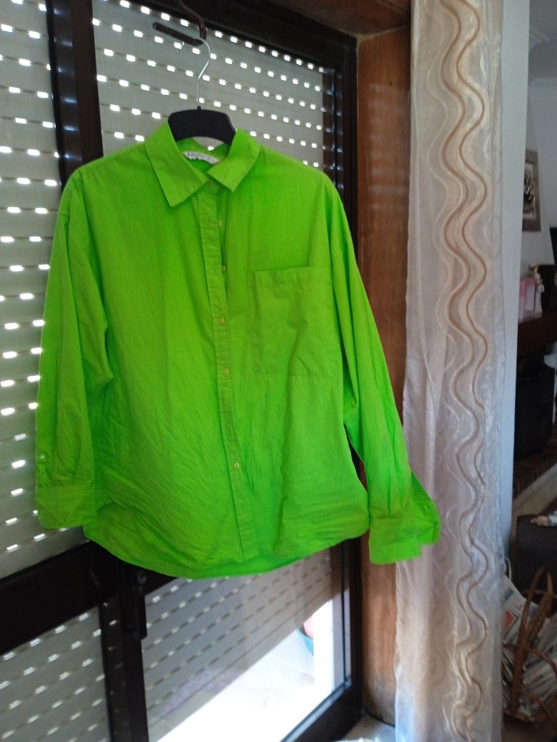 Vendo camisa muito gira
