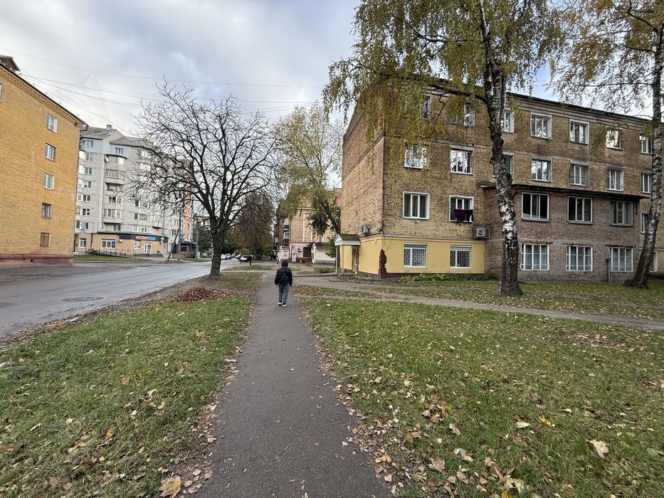 Продаж 2-х кімнат в комунальній квартирі,площею -30,1 м2.