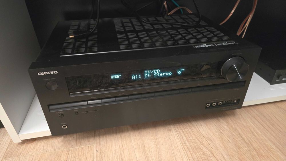 Używany i sprawny amplituner Onkyo TX-NR509