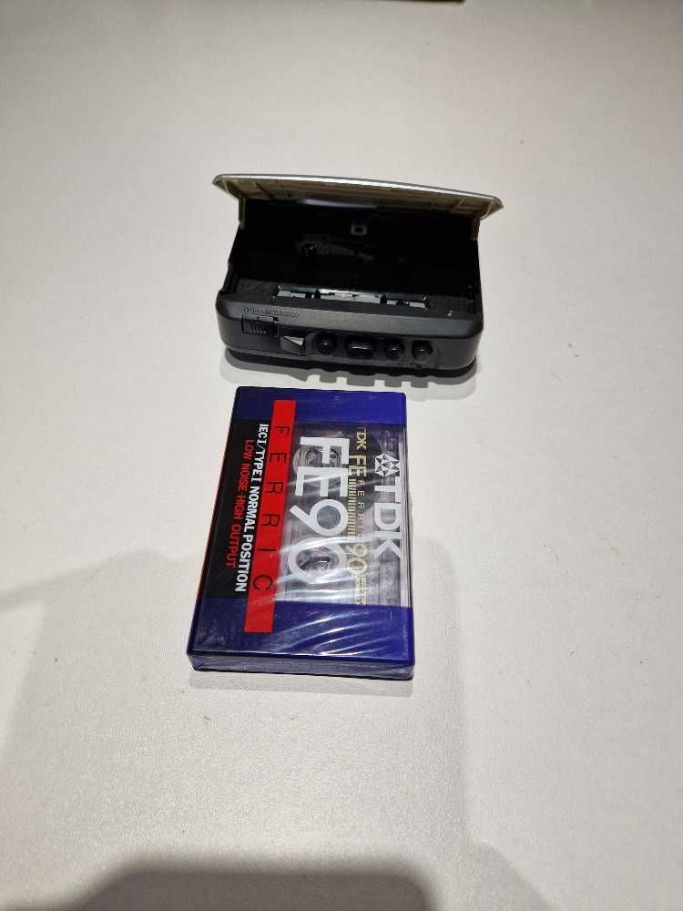 Walkman SONY WM-EX190 oraz kaseta TDK FE90