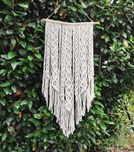 Painel decorativo de parede em macramé