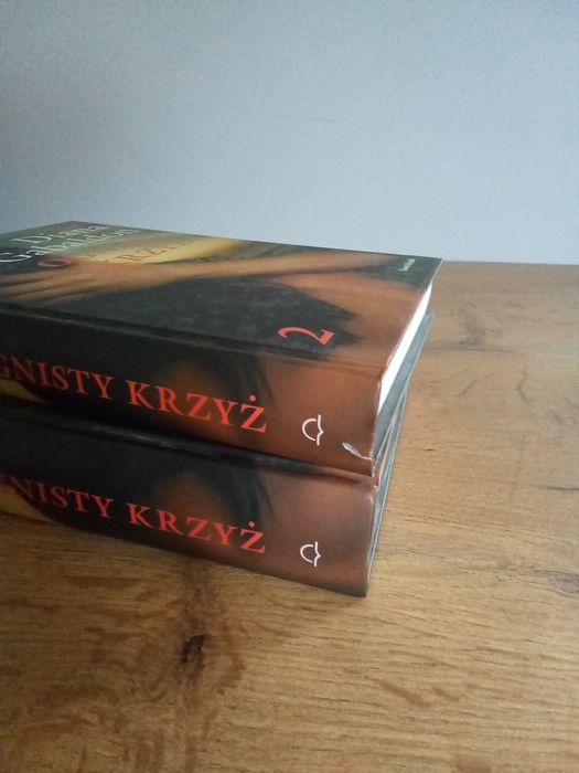 Ognisty krzyż Diana Gabaldon tom 1 i 2 KG