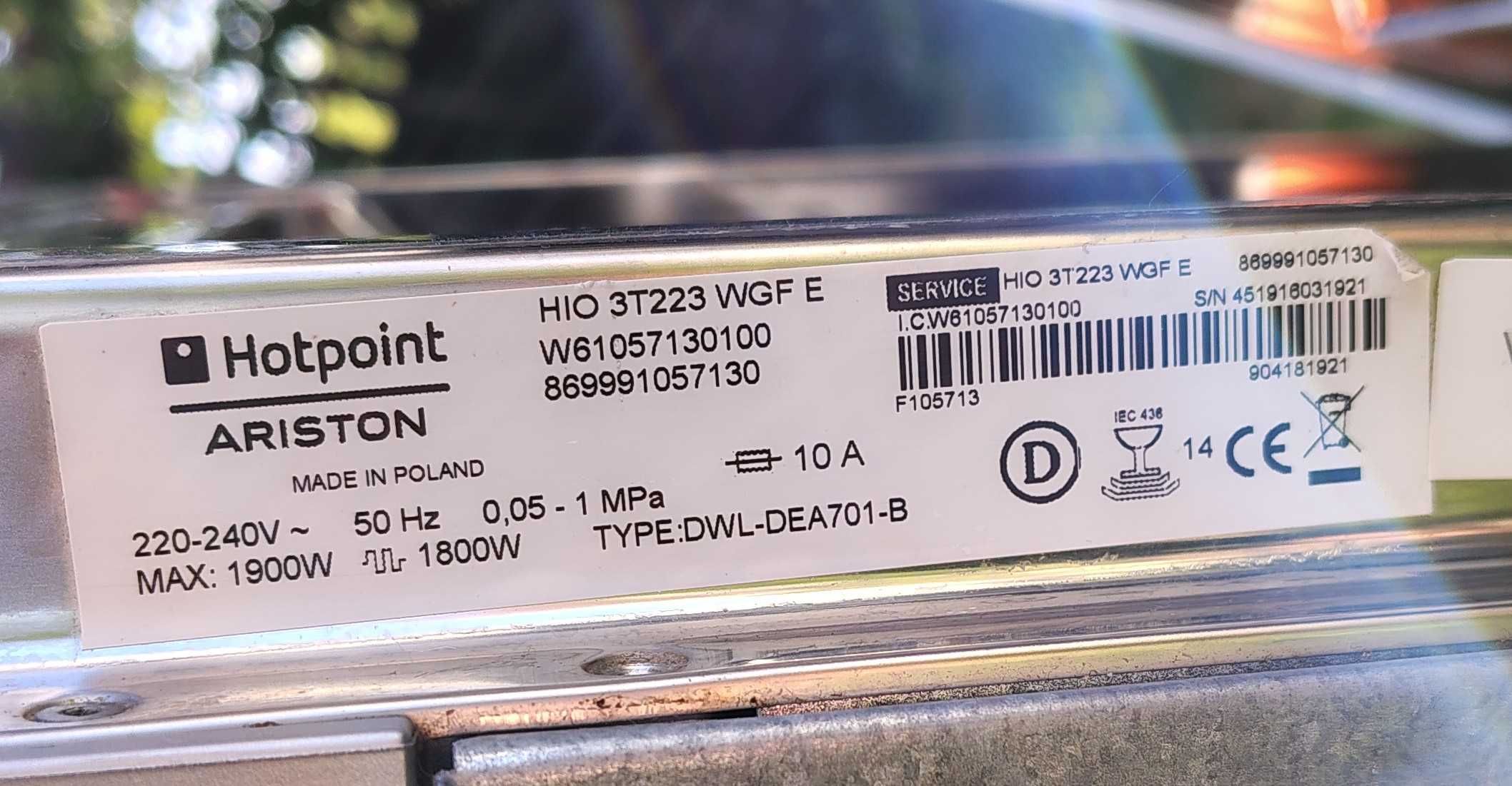 Hotpoint Ariston HIO3T223WGFE - Dolny kosz