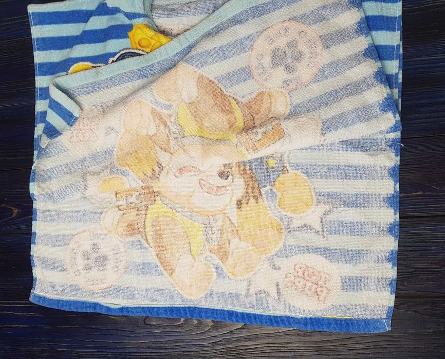 Продам пончо рушник на пляж зі щенячим патрулем на 2-4 роки бу