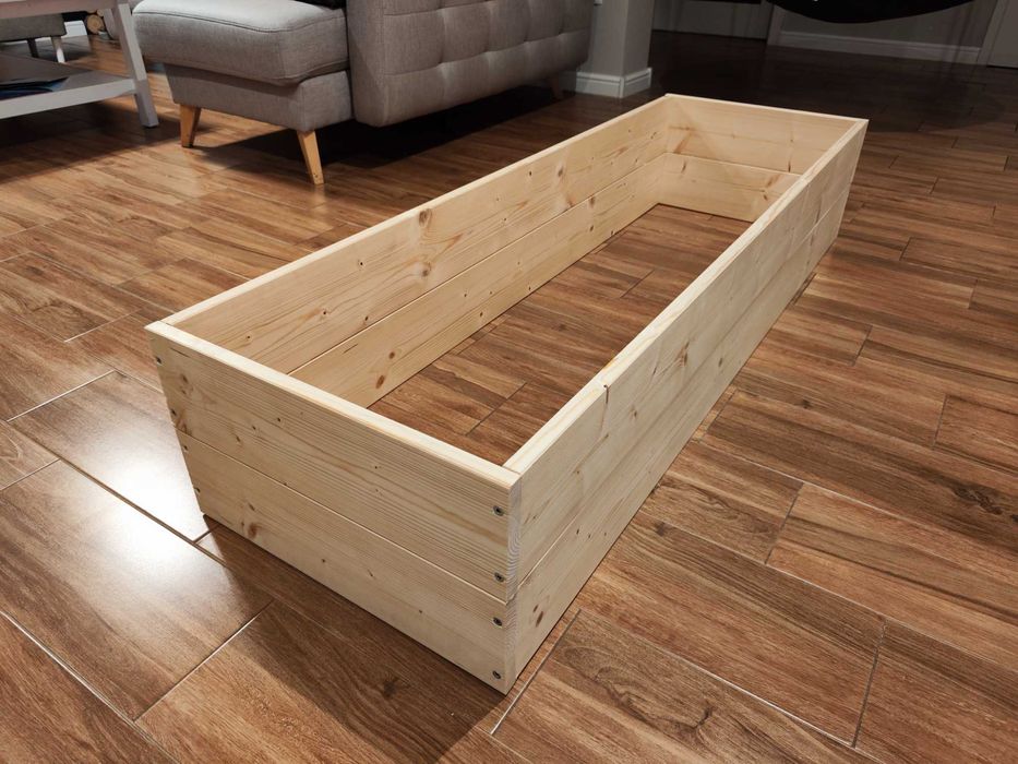 WYSYŁKA. WARZYWNIAK skrzynka balkonowa DONICA doniczka KWIETNIK