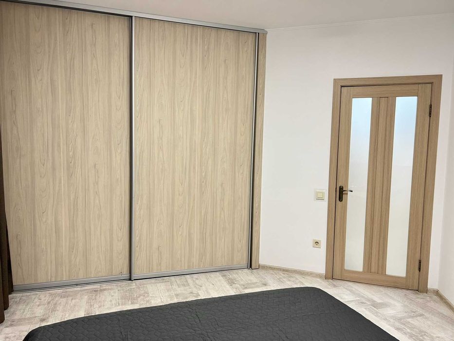 2-3 кімнатні люкс  в центрі.