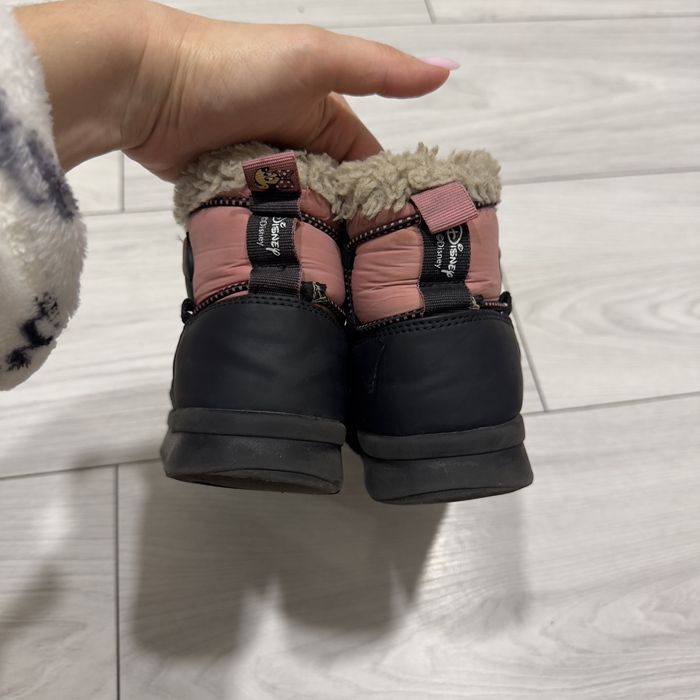 Чоботи, дутіки, черевики для дівчинки zara