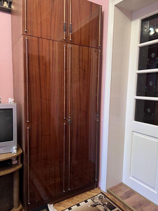 Шафа для одягу  та речей