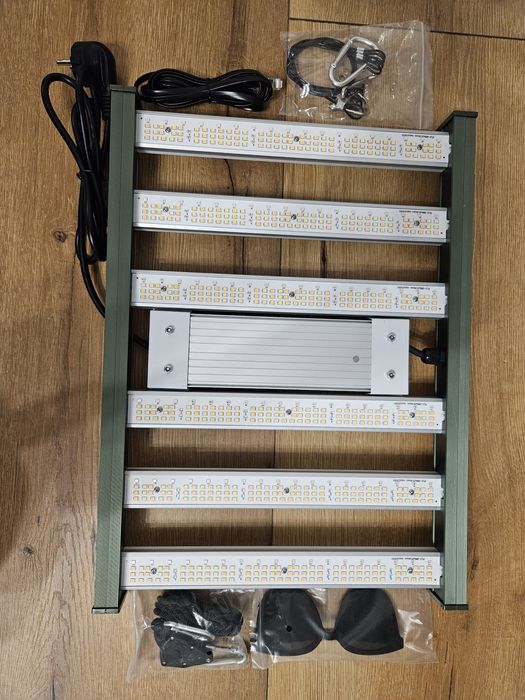 Lampa panel LED do uprawy roślin 200W LM281B Full Spectrum