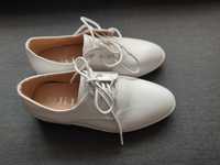 Buty białe chłopięce rozmiar 27