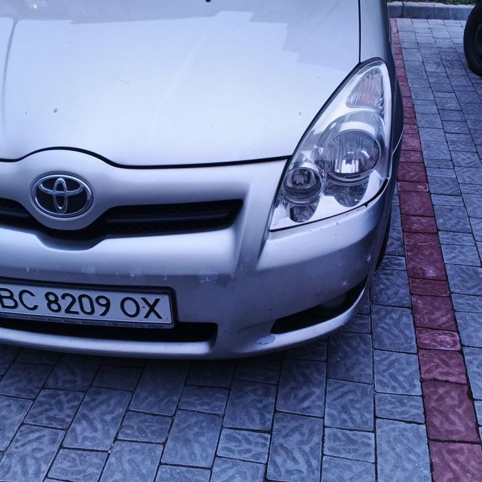 Тойота королла версо 2008р
