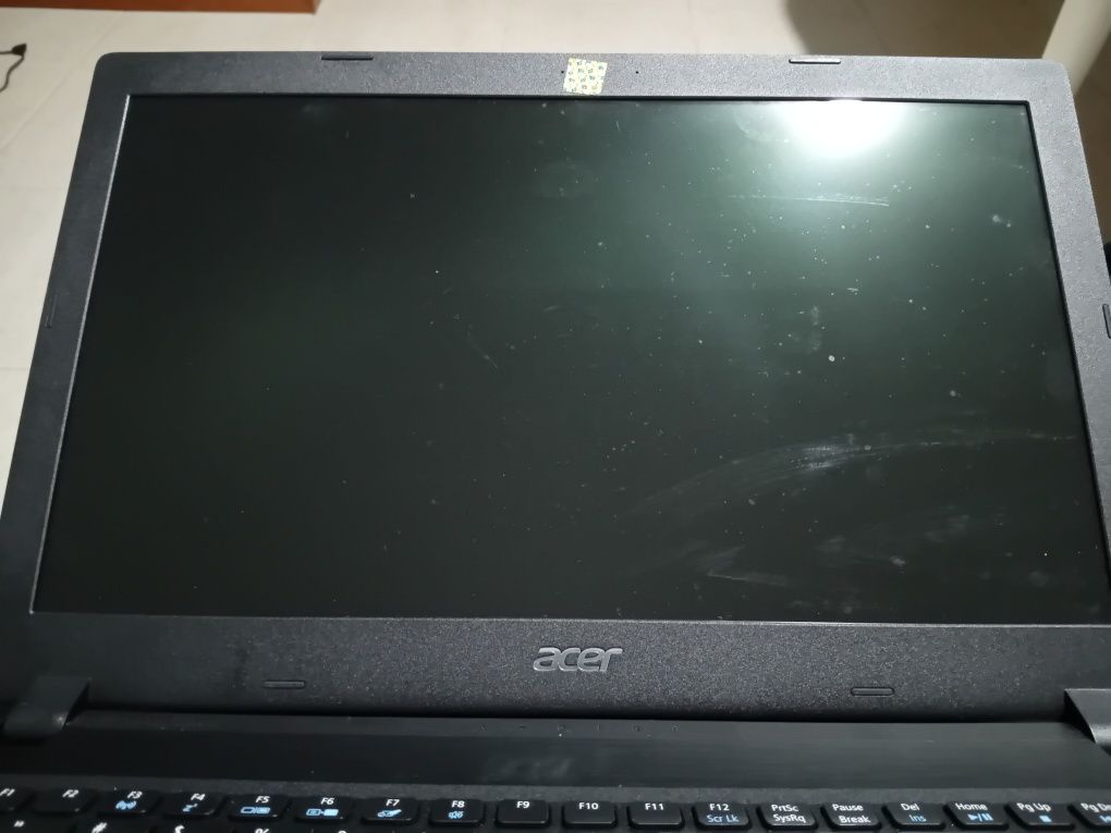 Portátil acer aspire 3