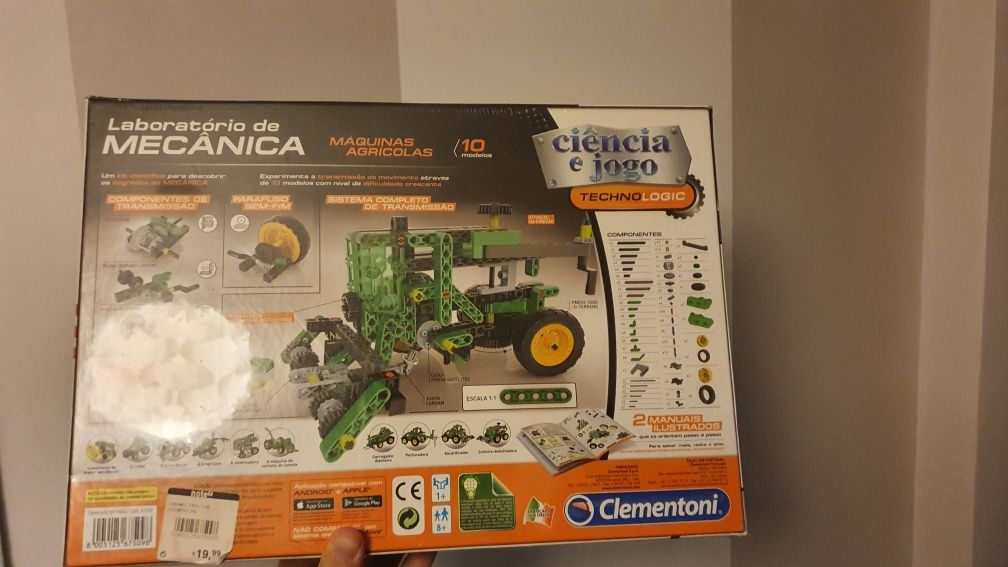 Vendo Brinquedo Trator agrícola Clementoni