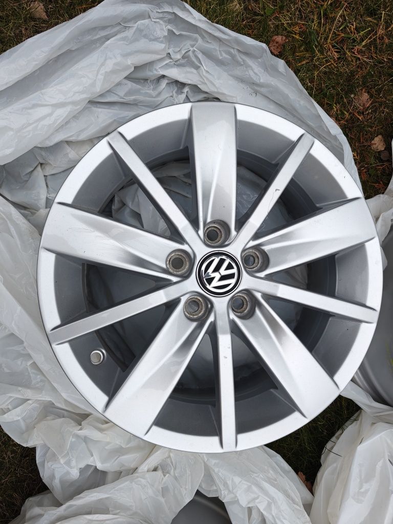 Felgi VW 15 6j ET40 5x100 stan bdb