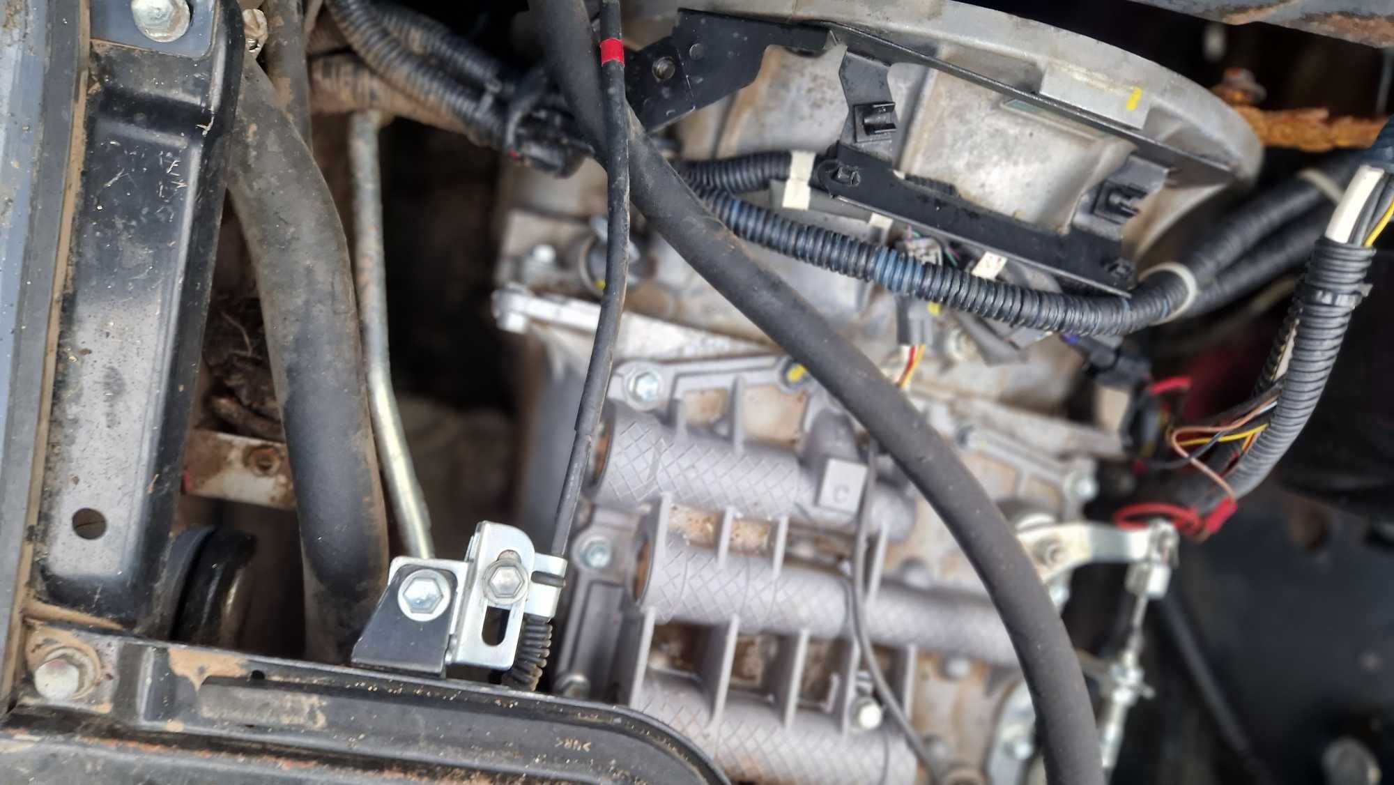 wózek widłowy Toyota 02-8FDF30 13r skrzynia biegów napęd klapa osłona
