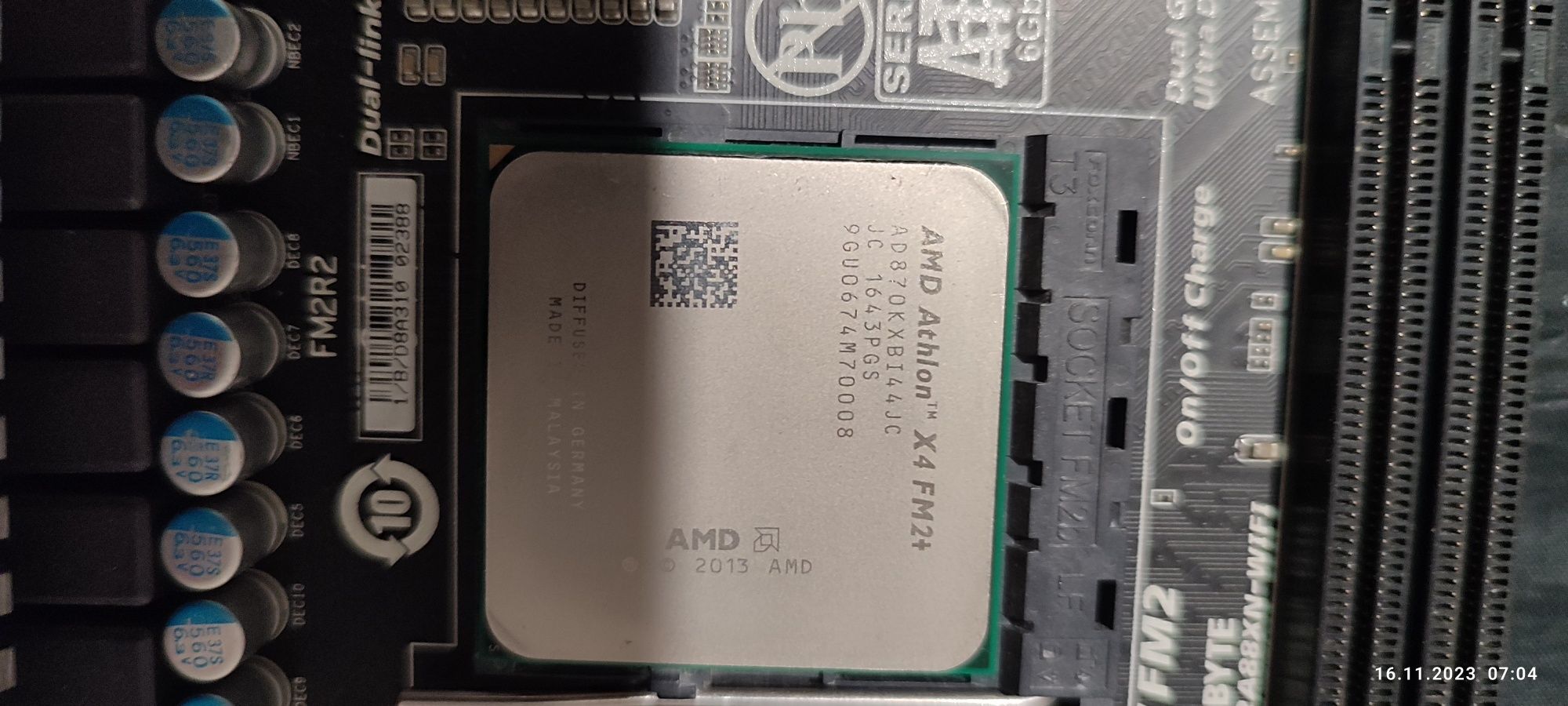 AMD Athlone ×4 FM2+ AD870KXBI44JC