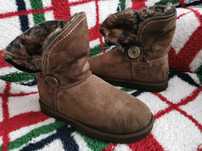 Ugg Australia Meadow Oryginalne śniegowce saszki mukluki 39