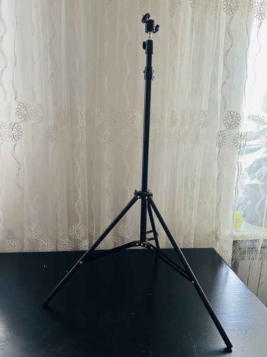 Світодіодна кільцева лампа