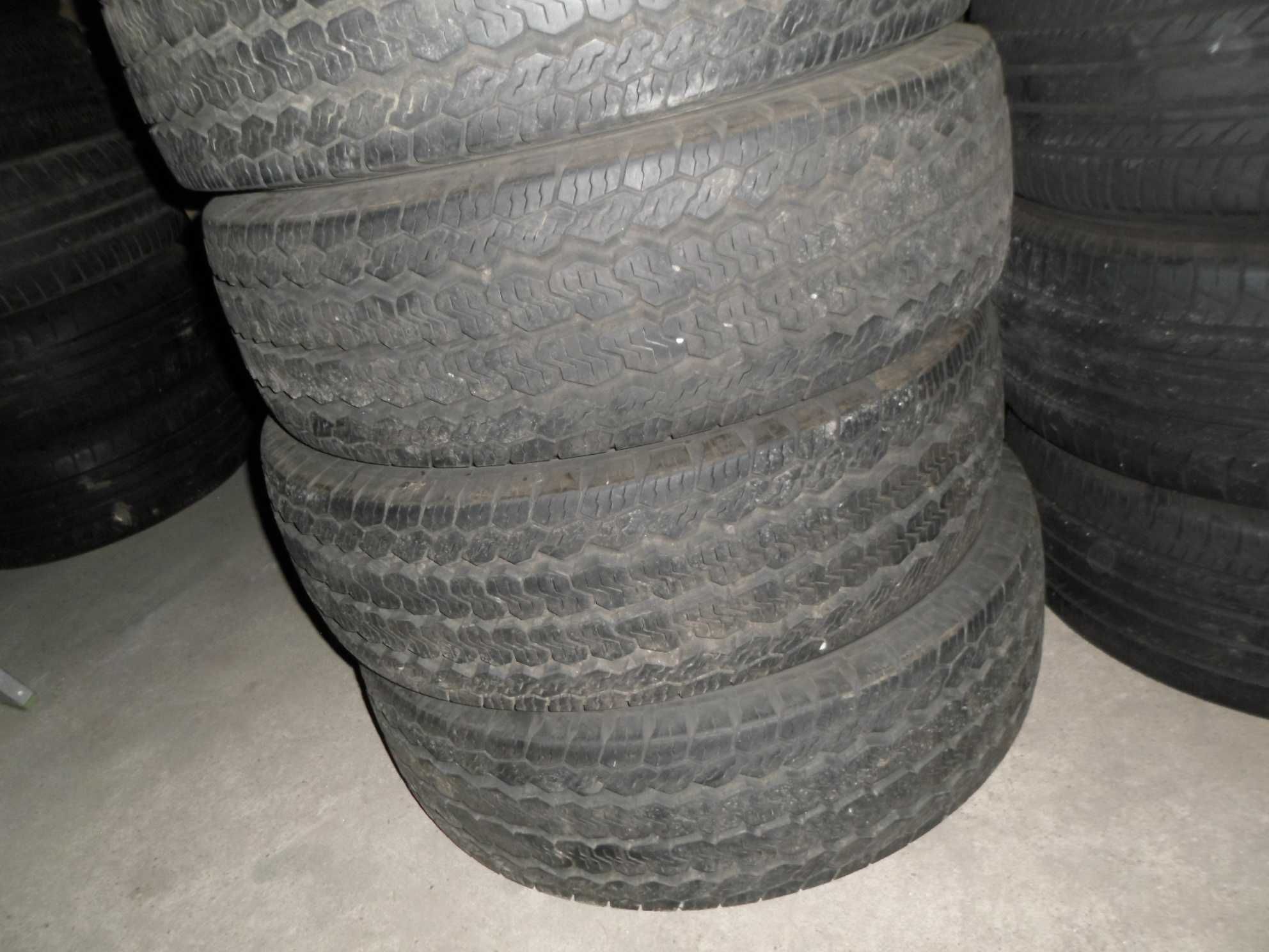 225/75 R16 C Continental