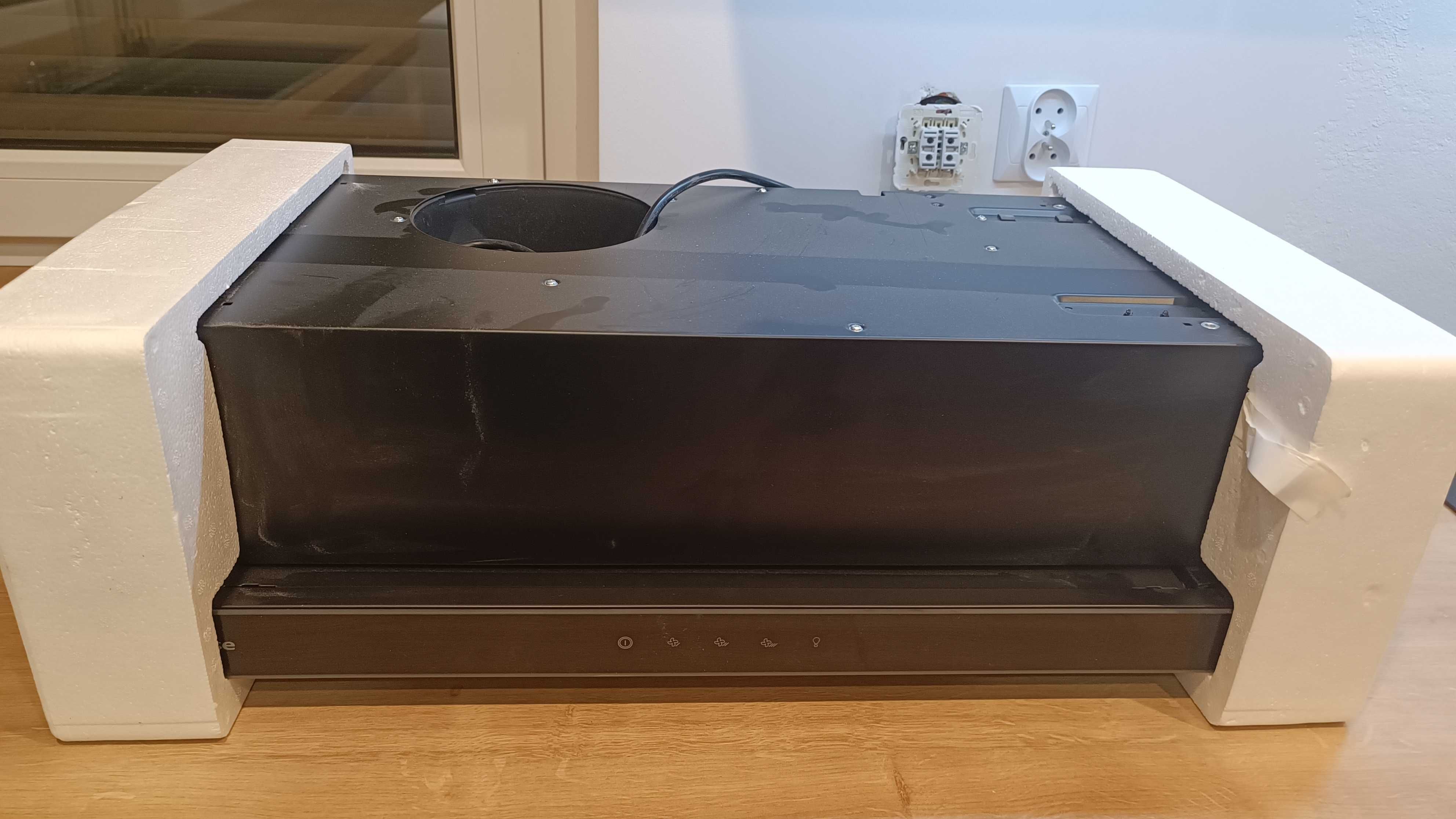Okap kuchenny HISENSE MH6TL4TB Czarny, NOWY, 60 cm szerokości