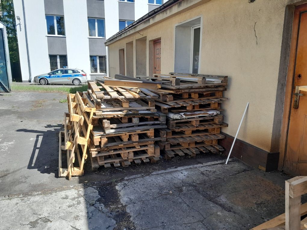 Palety drewniane, na opał i nie tylko
