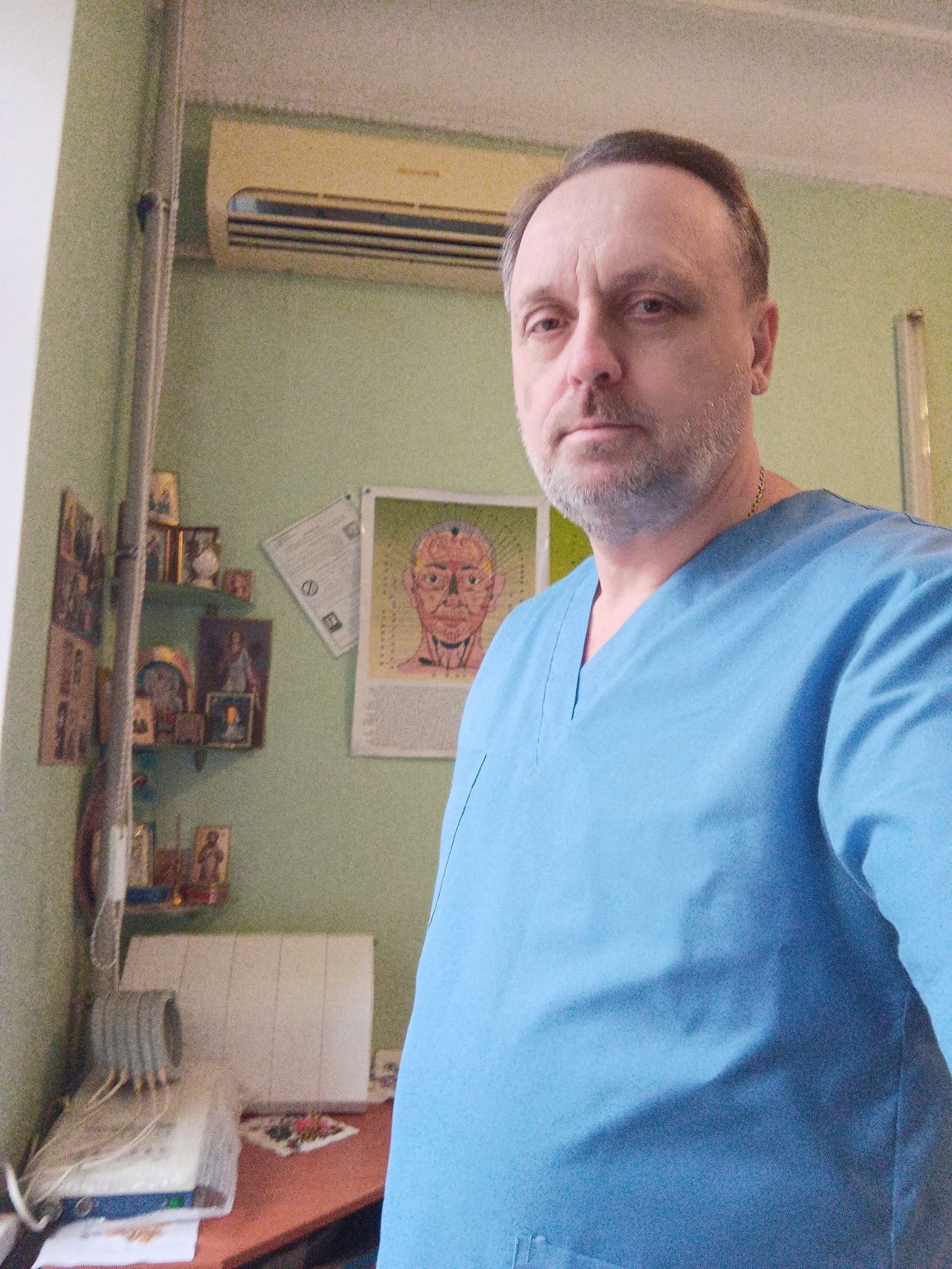 УВЧ, тубус кварц, магнит, електрофорез. Фізіопроцедури