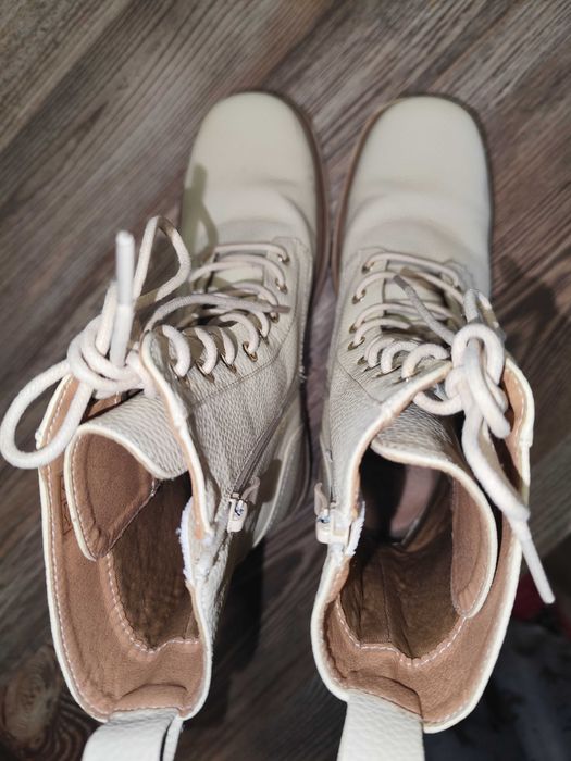 Bota de mulher - TAM 40