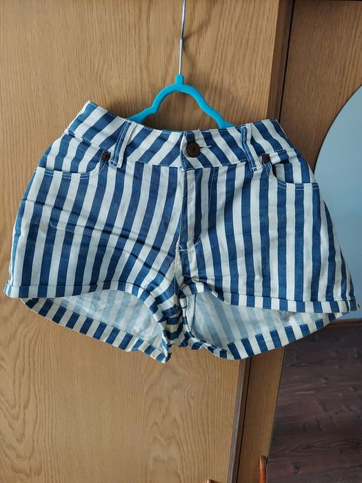 Spodenki typu shorts H&M idealne na lato motyw marynarskich pasów M