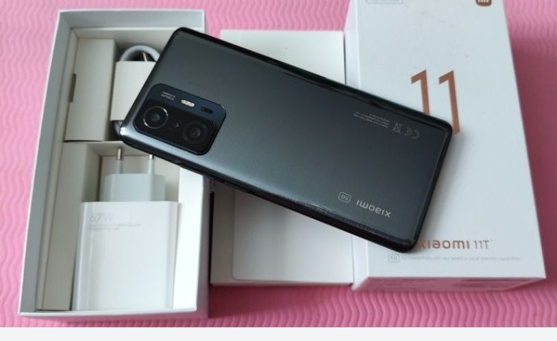 Продам новый телефон Xiaomi 11t. 8-128. Можно на подарок.