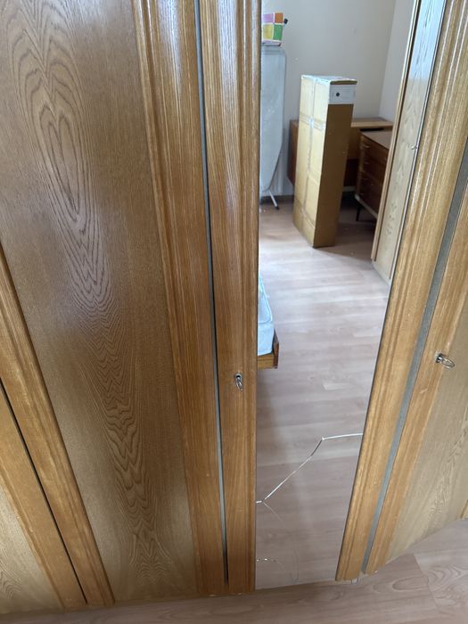 Rezerwacja Szafa na ubrania ok 250cm za darmo