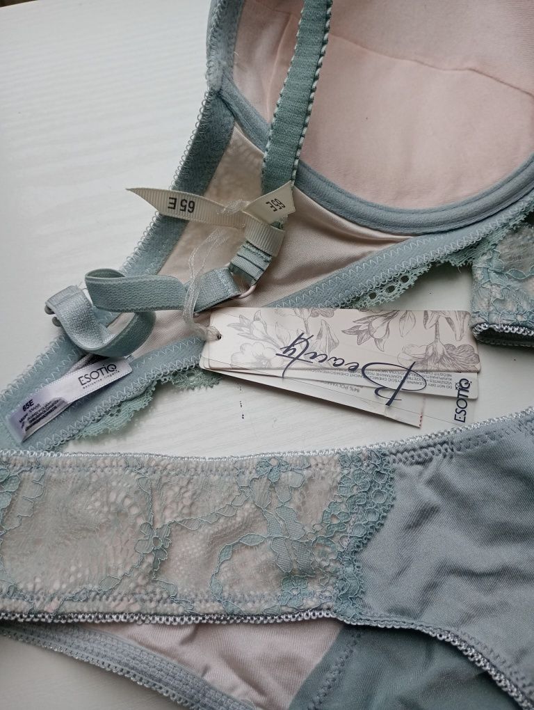 Biustonosz popiel z kremem 65E+stringi XL szt2. "Esotiq" nowe.
