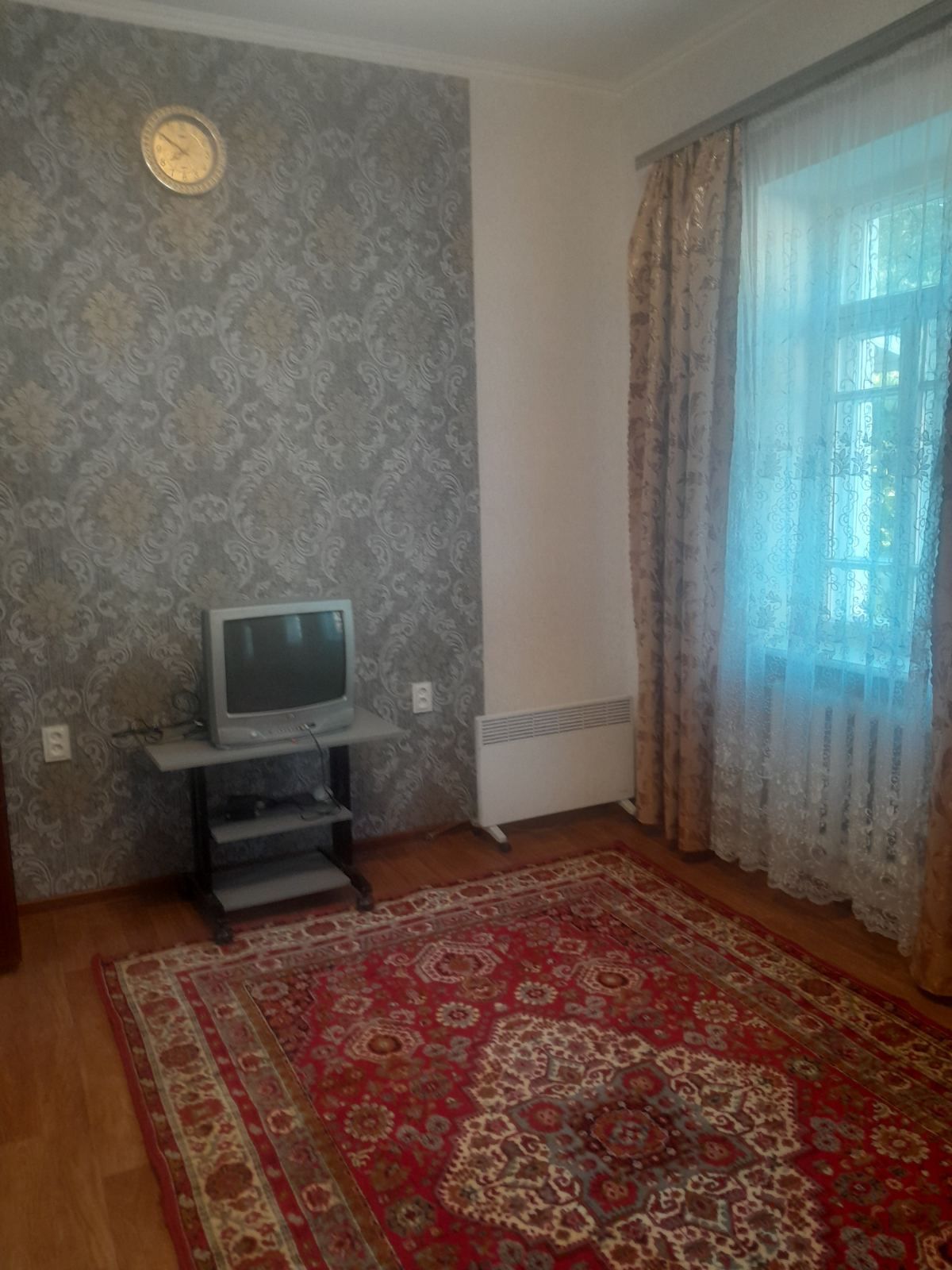 Оренда 2х к квартири в 4х кв будинку Гречани