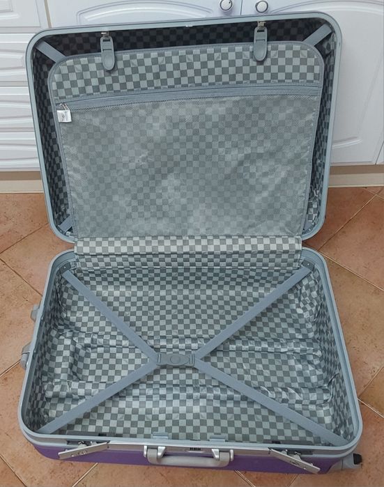 MALA DE VIAGEM PORÃO 23KG.Viajar,Casa,Arrumação,Mudanças,Quarto,Sala.